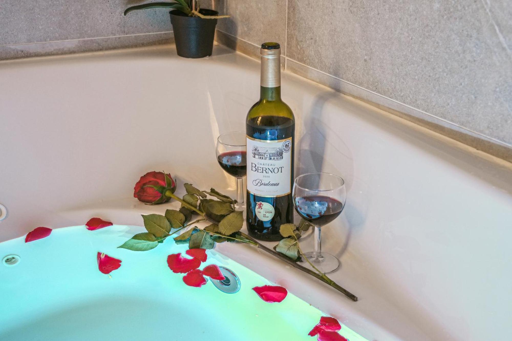 Lavie Maison Balneo Garden Flat Бордо Екстериор снимка